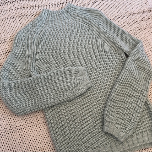 NWOT H&M Blue Glittery Women's High Neck Sweater Size XS - Picture 3 of 5